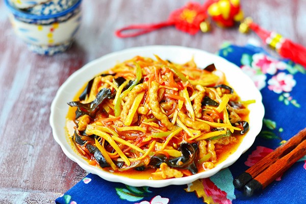 石家莊專業(yè)廚師中專技校：3個(gè)步驟做出美味魚(yú)香肉絲